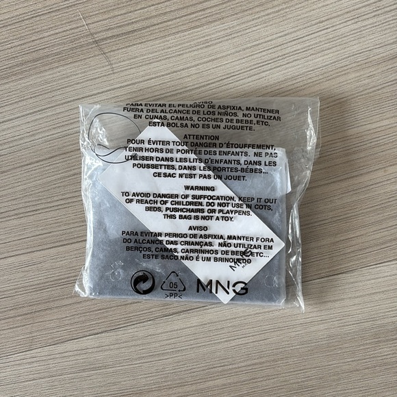 NWT Mango Cardholder - Picture 7 of 8